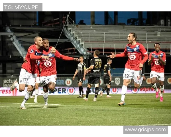 欧冠斯拉维亚球队表现汇总与赛事记录盘点